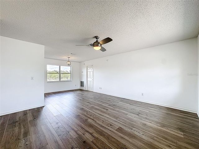 17331 COUNTY ROAD 33, Groveland, FL 34736