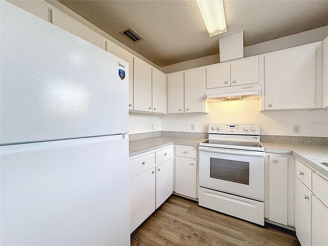 17331 COUNTY ROAD 33, Groveland, FL 34736