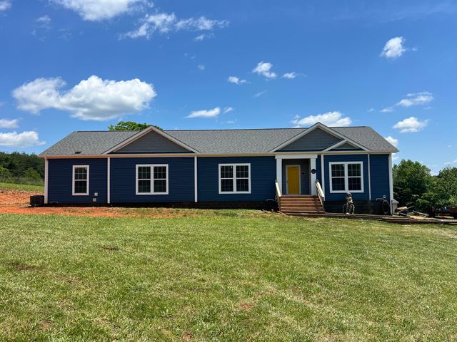 92 Game Trail DR, Ferrum, VA 24088