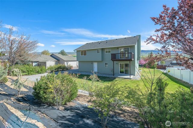 2316 Combine Street, East Wenatchee, WA 98802