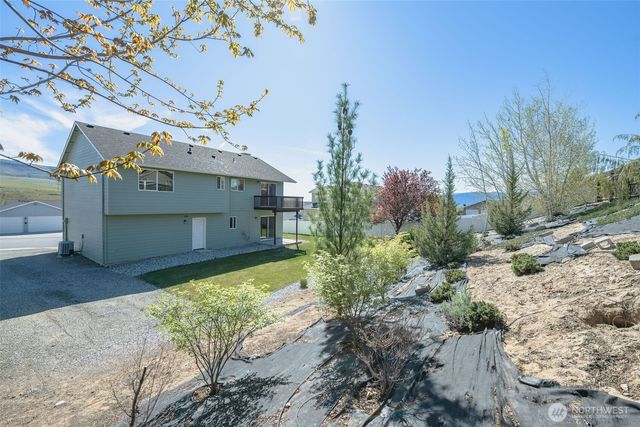2316 Combine Street, East Wenatchee, WA 98802