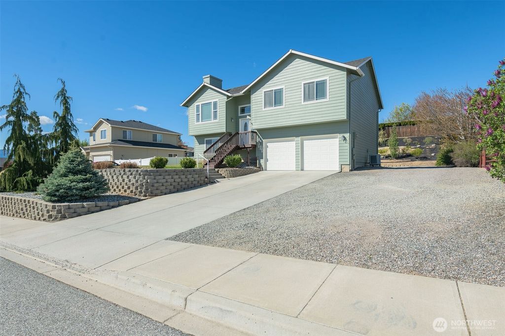 2316 Combine Street, East Wenatchee, WA 98802