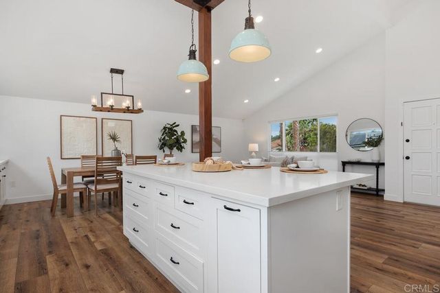 1528 Avenida De Los Lirios, Encinitas, CA 92024