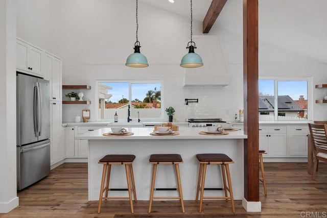1528 Avenida De Los Lirios, Encinitas, CA 92024