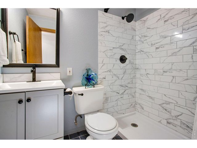 922 N 7th St, Johnstown, CO 80534