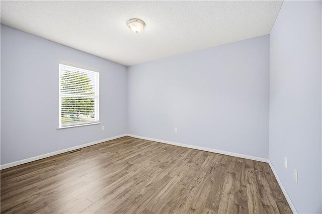 961 Oak Crest Drive, Gardner, KS 66030