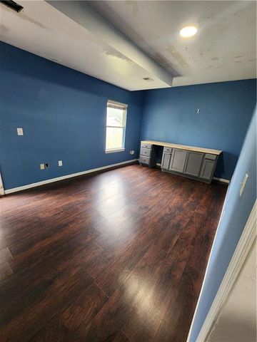 961 Oak Crest Drive, Gardner, KS 66030