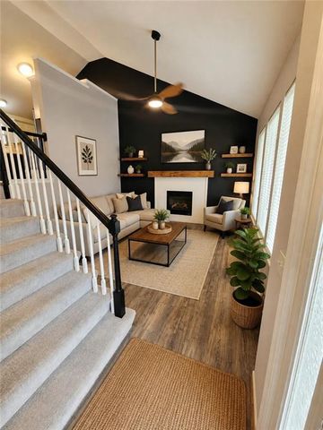 961 Oak Crest Drive, Gardner, KS 66030