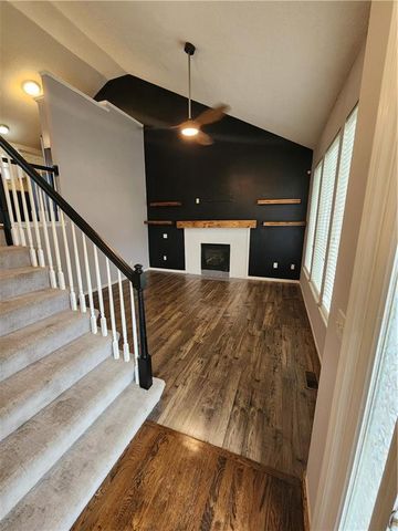 961 Oak Crest Drive, Gardner, KS 66030