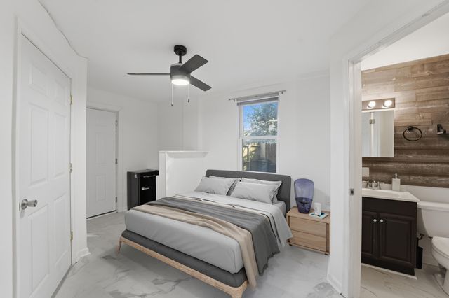 1749 Lady Ashley Street, Charleston, SC 29412