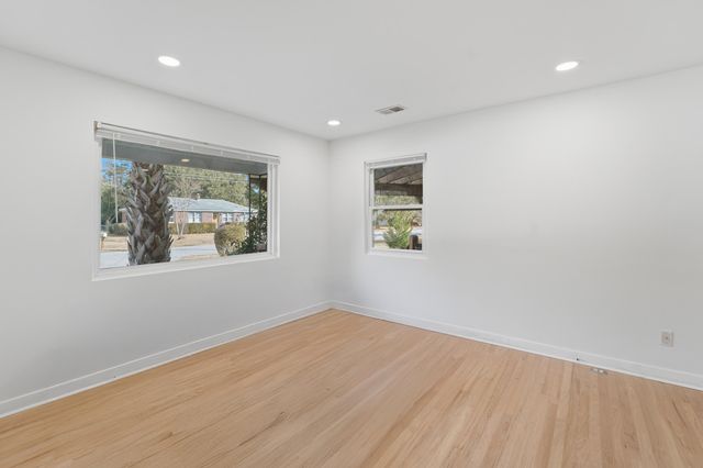 1749 Lady Ashley Street, Charleston, SC 29412