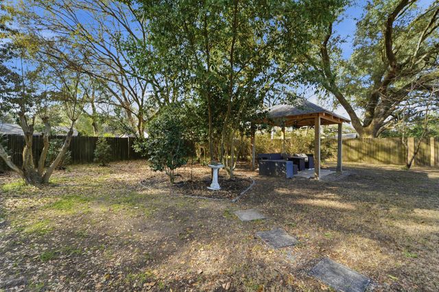 1749 Lady Ashley Street, Charleston, SC 29412