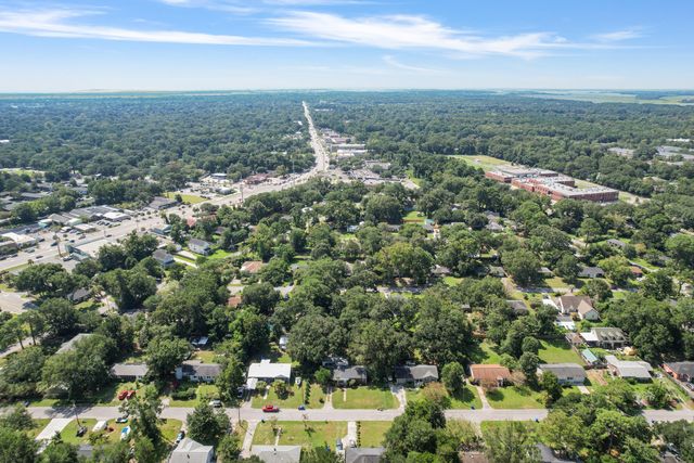 1749 Lady Ashley Street, Charleston, SC 29412