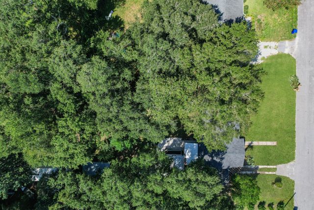 1749 Lady Ashley Street, Charleston, SC 29412