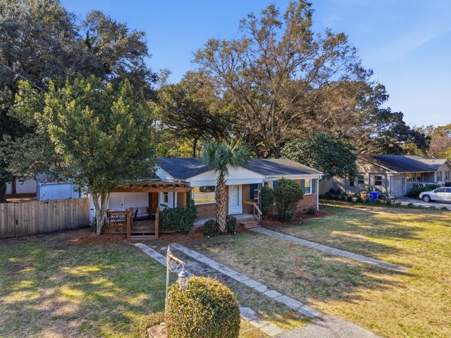 1749 Lady Ashley Street, Charleston, SC 29412