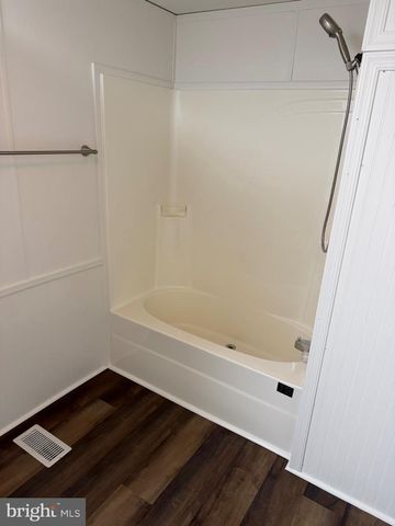 29 HILLTOP AVE, Akron, PA 17501