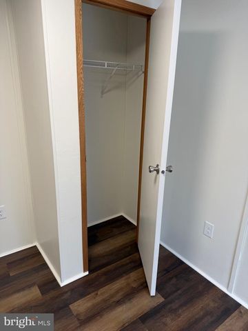 29 HILLTOP AVE, Akron, PA 17501