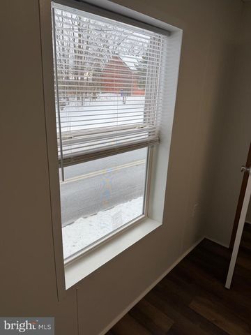 29 HILLTOP AVE, Akron, PA 17501