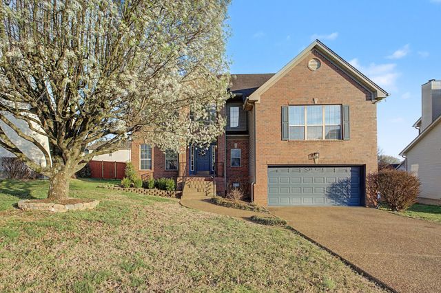 121 Rose Garden Ln, Goodlettsville, TN 37072
