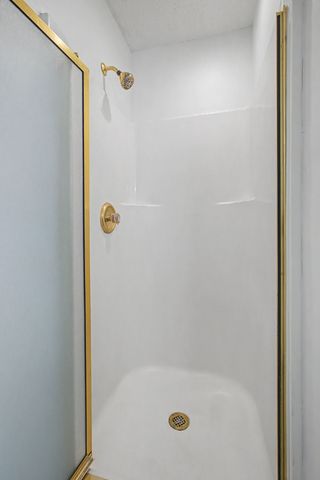 121 Rose Garden Ln, Goodlettsville, TN 37072