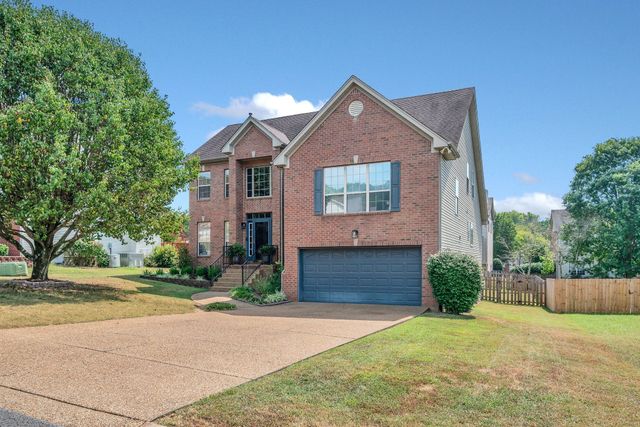 121 Rose Garden Ln, Goodlettsville, TN 37072