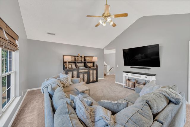 121 Rose Garden Ln, Goodlettsville, TN 37072