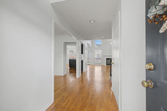 121 Rose Garden Ln, Goodlettsville, TN 37072