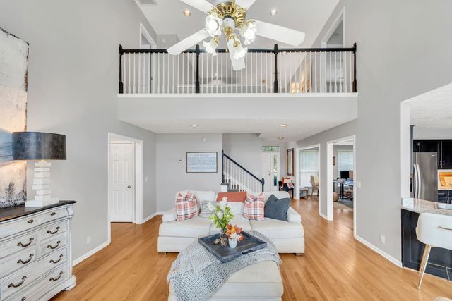 121 Rose Garden Ln, Goodlettsville, TN 37072