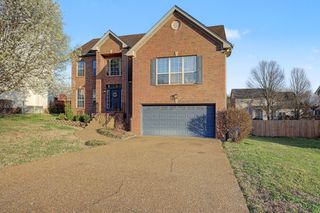 121 Rose Garden Ln, Goodlettsville, TN 37072
