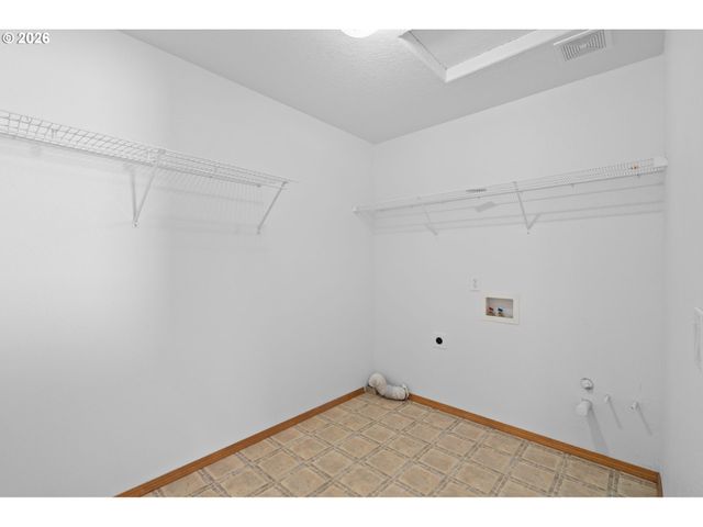 4388 Se PINE Way, Hillsboro, OR 97123