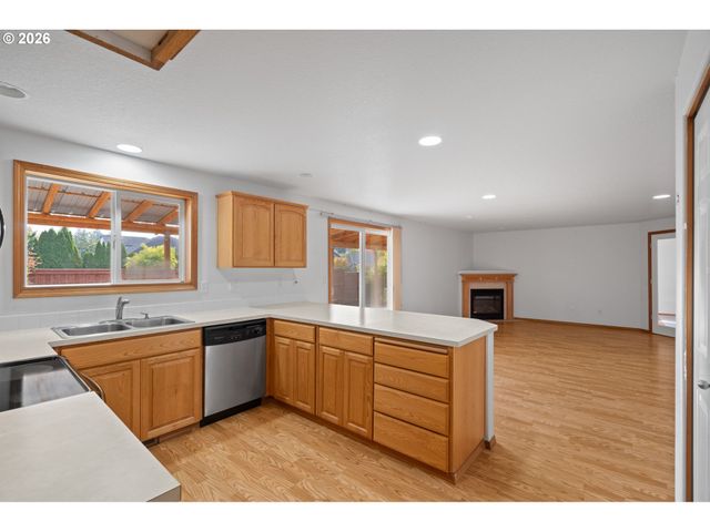 4388 Se PINE Way, Hillsboro, OR 97123