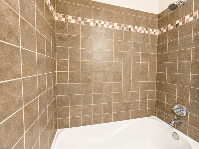 444 Cavalier Court 3-1, West Dundee, IL 60118