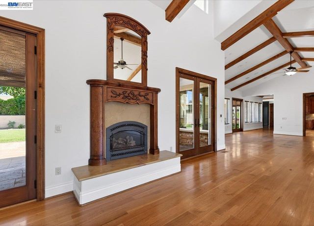 920 Happy Valley Rd, Pleasanton, CA 94566