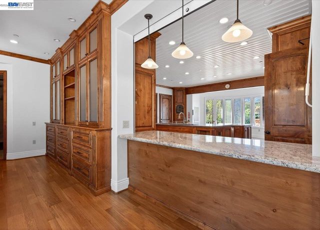 920 Happy Valley Rd, Pleasanton, CA 94566