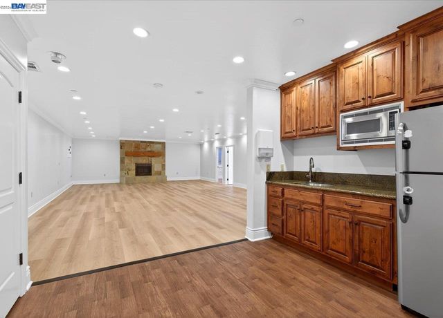 920 Happy Valley Rd, Pleasanton, CA 94566