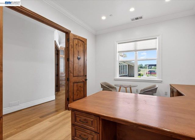 920 Happy Valley Rd, Pleasanton, CA 94566