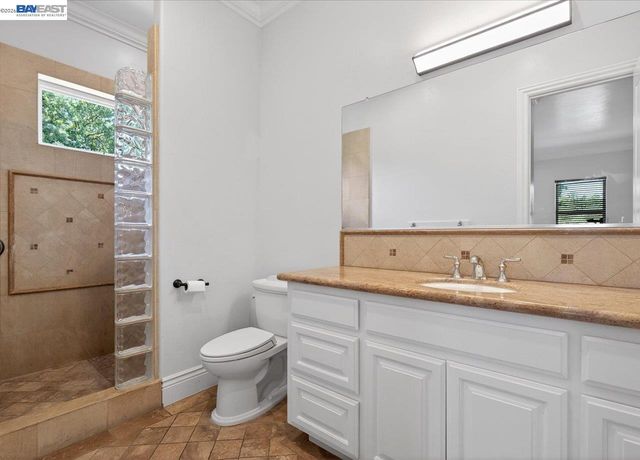 920 Happy Valley Rd, Pleasanton, CA 94566