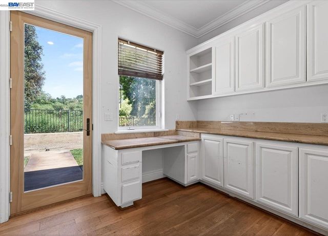 920 Happy Valley Rd, Pleasanton, CA 94566