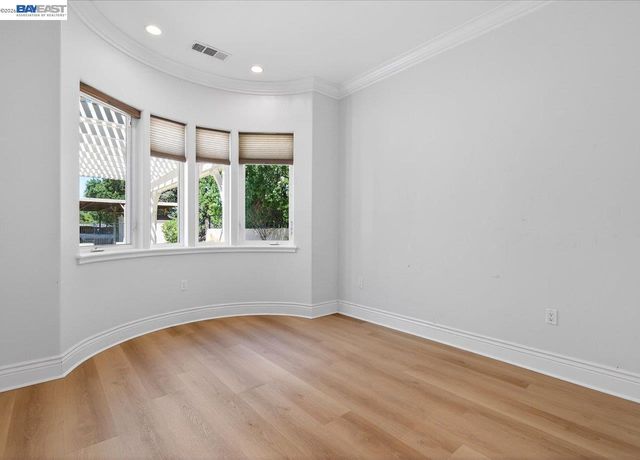 920 Happy Valley Rd, Pleasanton, CA 94566