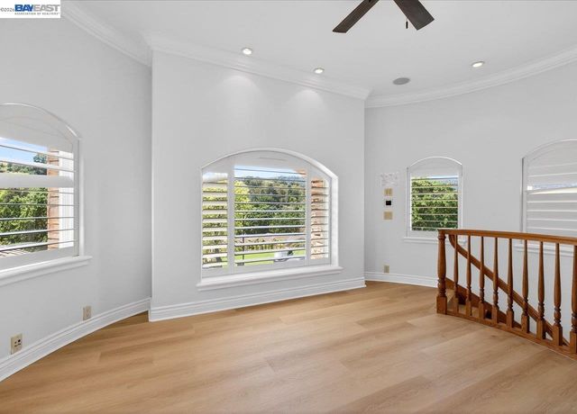 920 Happy Valley Rd, Pleasanton, CA 94566