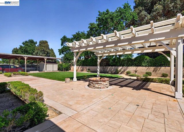 920 Happy Valley Rd, Pleasanton, CA 94566