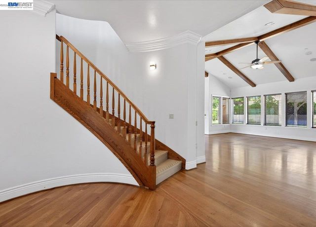 920 Happy Valley Rd, Pleasanton, CA 94566