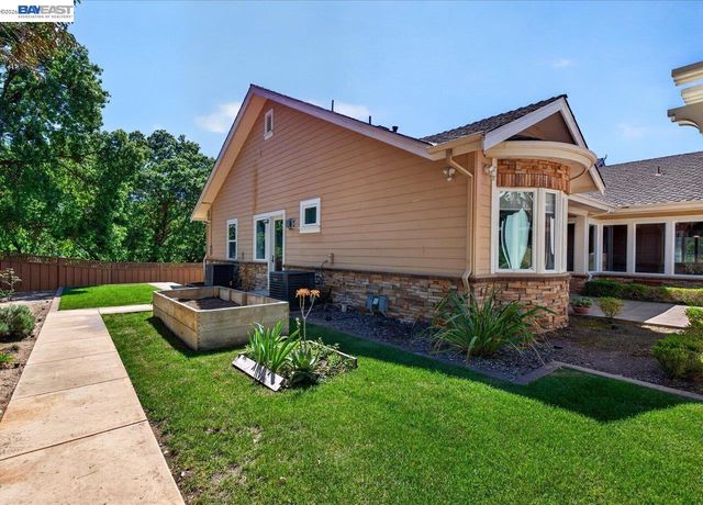 920 Happy Valley Rd, Pleasanton, CA 94566