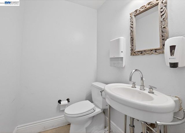 920 Happy Valley Rd, Pleasanton, CA 94566