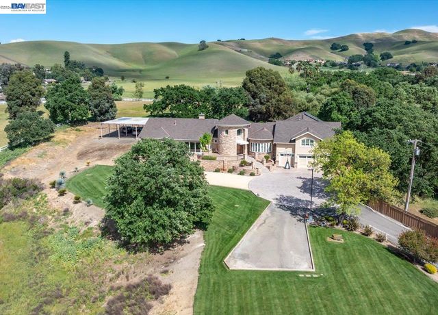 920 Happy Valley Rd, Pleasanton, CA 94566
