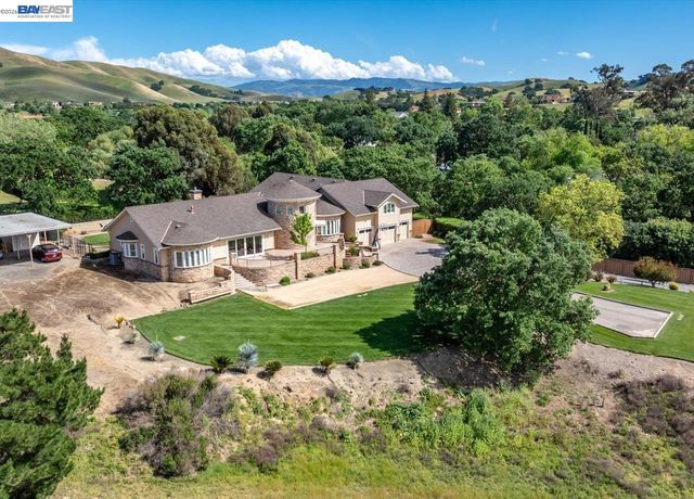 920 Happy Valley Rd, Pleasanton, CA 94566