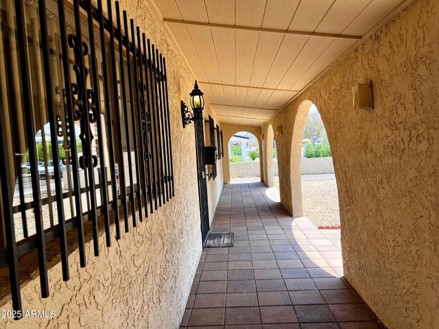 16 E HATCHER Road, Phoenix, AZ 85020