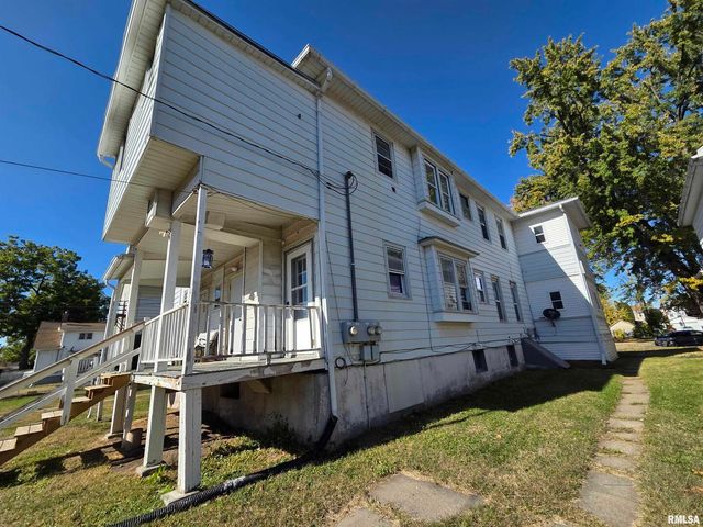 519 4TH Avenue S, Clinton, IA 52732