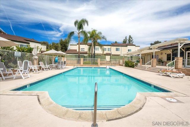 7200 Melody Ln 2, La Mesa, CA 91942