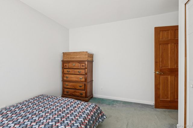 4 Oakley Drive, Huntington Station, NY 11746